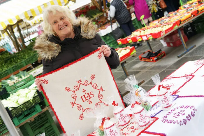 Nicht mehr lange bis zum Osterfest. Dann sollten die Körbe wieder mit kulinarischen Genüssen gefühlt sein. Am Mittwochmarkt kann man die regionale Produktsfülle entdecken.