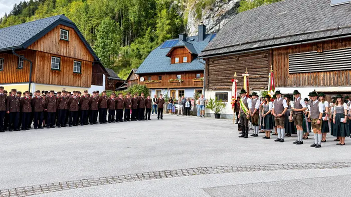 Neben rund 100 Feuerwehrleuten marschierte auch die Trachtenmusikkapelle Pürgg auf