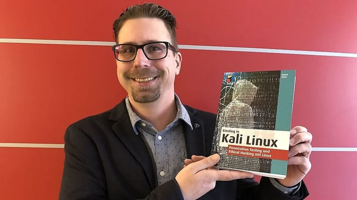 Erstlingswerk: Ebner und sein Buch „Kali Linux“