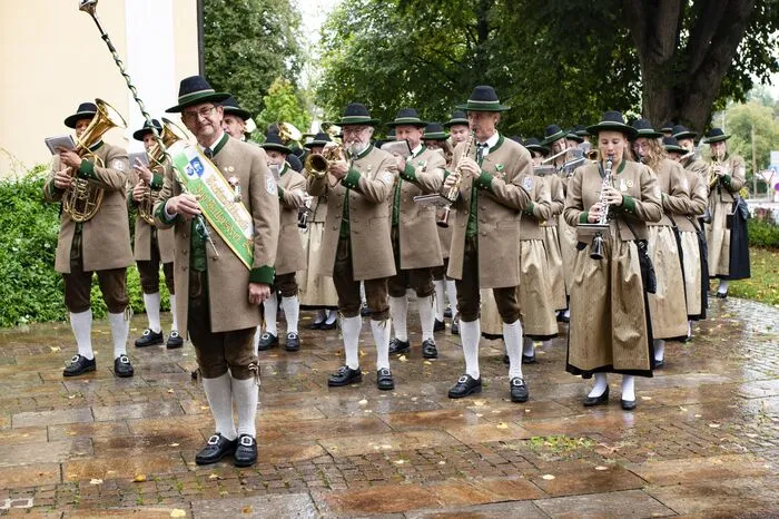 Für die vielen Besucher aus Nah und Fern war es ein stimmungsvolles und gemütliches Beisammensein 