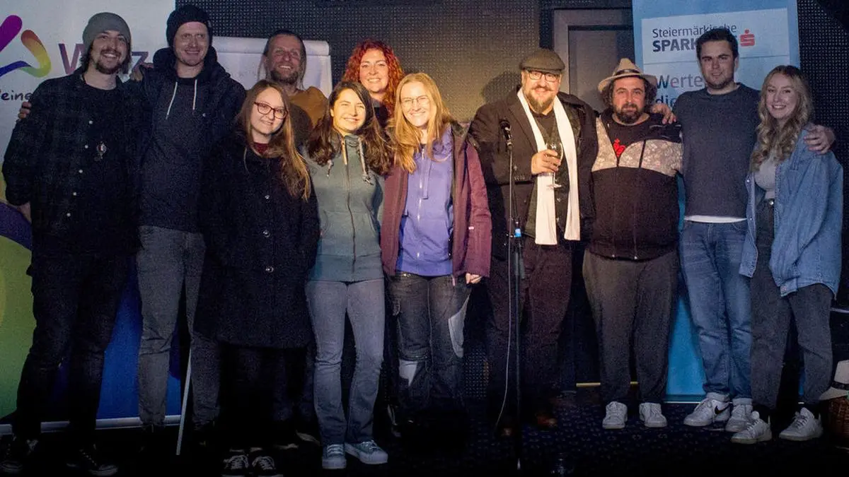 Sieben Poetinnen und Poeten haben beim ersten Weizer Poetry Slam mitgemacht 