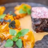 Gegrilltes Rinderfilet mit Süßkartoffeln