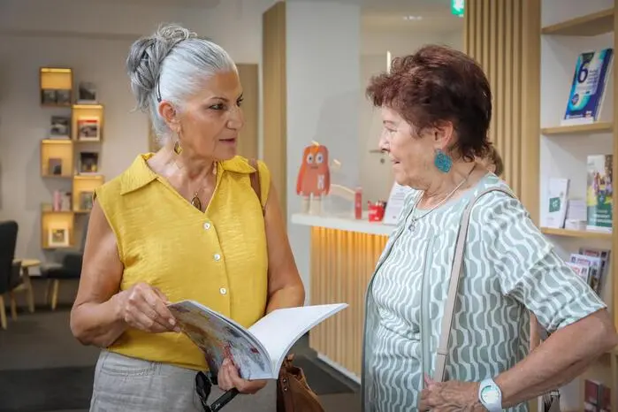 Alle Besucherinnen und Besucher, die sich Brandners Arbeiten im Kleine Zeitung-Regionalbüro anschauen kommen, können an einem Gewinnspiel teilnehmen