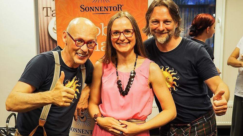Sonnentor-Gründer Johannes Gutmann (links) , Franchisepartner Martin Mautendorfer und Misaela Lisjak 
