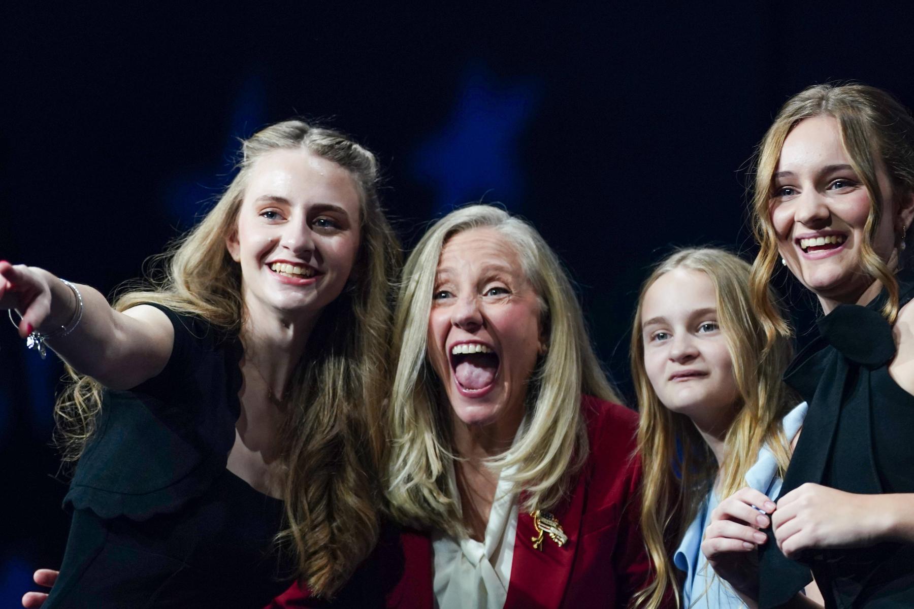 Erster Stimmungstest für Trump: Demokratinnen gewannen Gouverneurswahlen in Virginia und New Jersey