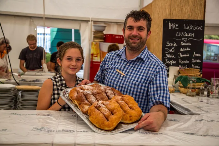 Die Krapfen wurden noch warm serviert.
