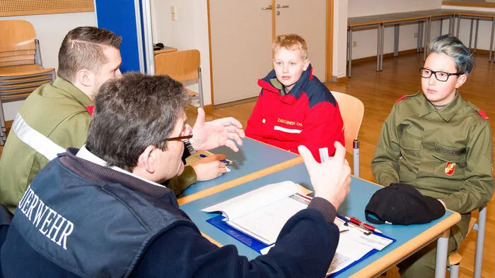 Die Feuerwehrjugend im Alter von 10 bis 15 Jahren aus 21 Jugendfeuerwehrgruppen des Bezirkes Spittal/Drau haben sich in vier Kategorien zur Prüfung vor eigens geschulten Bewertern angemeldet.