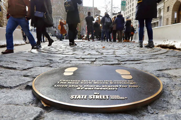 Die Skulptur wird bis Jahresende vor der New Yorker Börse aufgestellt.