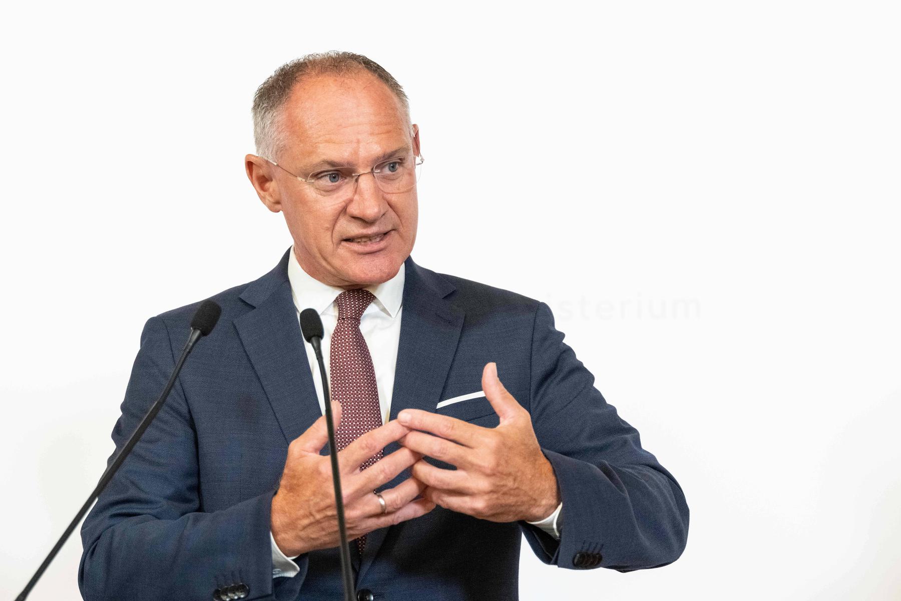 Sozialleistungsbetrug: 2024 Schaden von 23 Millionen Euro aufgeklärt