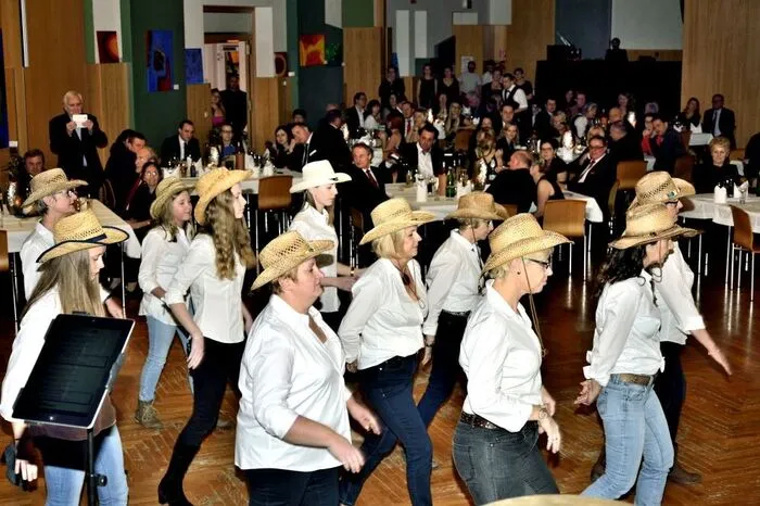 Eröffnet wurde der Ball von Bürgermeister Wolfgang Dolesch.