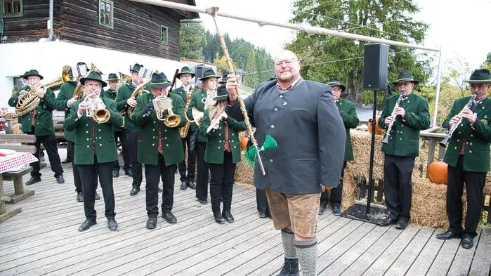 Farbenfrohe Herbststimmung, kulinarische Schmankerl, gemütliches Miteinander, lachende Kinder und viele begeisterte Besucher – so präsentierte sich der Wilde Berg am Wochenende beim diesjährigen Herbstfest.
