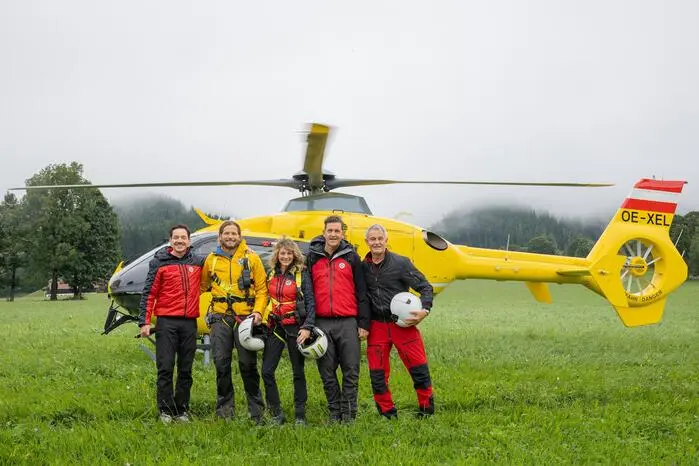 Die Schauspieler (v. l.) Markus Brandl, Sebastian Ströbel, Luise Bähr, Michael Pascher und Robert Lohr