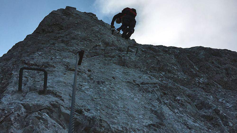 Ein Bergsteiger musste aus dem Klettersteig geborgen werden (Archivbild)