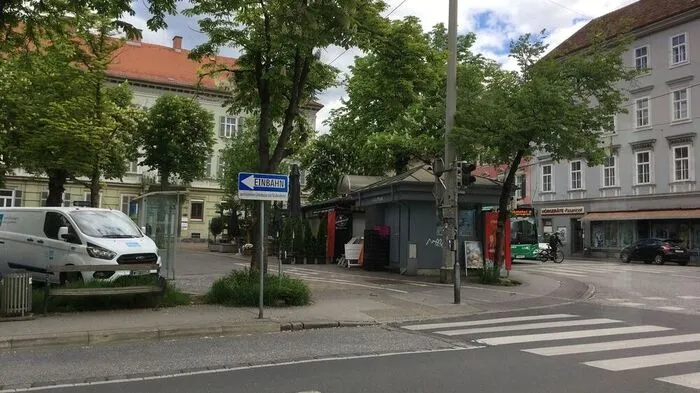 Ab heute geht es für die Unter-14-Jährigen wieder in die Schule