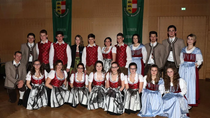 Der „Auftanz“ wurde gemeinsam mit der Landjugend St. Nikolai-Glanhofen und der Landjugend Steuerberg durchgeführt.