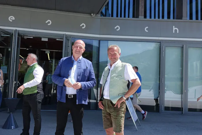 Die beiden schärften Konkurrenten an diesem Wahlsonntag: Hermann Trinker (li) und Siegfried Keinprecht.