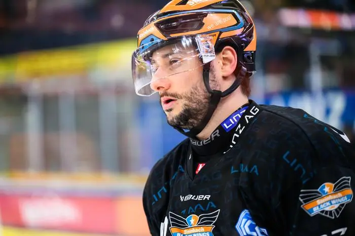 LINZ,AUSTRIA,08.JAN.25 - ICE HOCKEY - ICE Hockey League, EHC Black Wings Linz vs EV Vienna Capitals. Image shows Julian Pusnik (Black Wings) during warm-up.
Photo: GEPA pictures/ Christian Moser