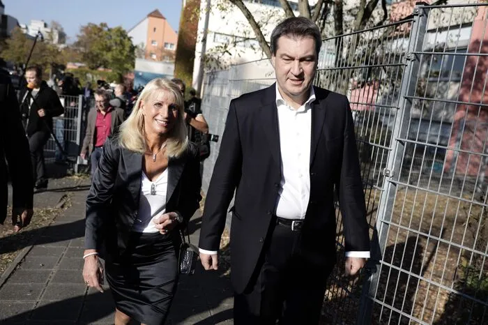 Ministerpräsident Markus Söder mit seiner Ehefrau Karin Baumüller-Söder