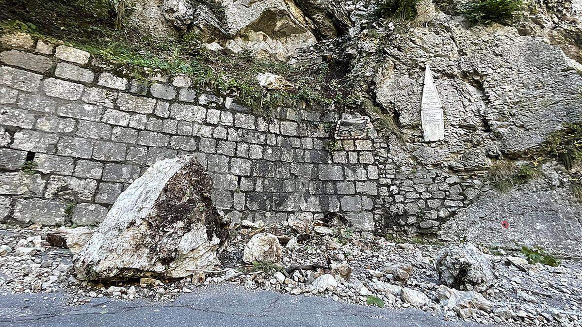 Der Steinschlag hat sich in einer Serpentine ereignet