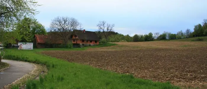 Auf der Harter Janischwiese soll demnächst eine neue Schule entstehen