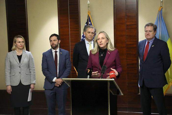 US-Botschafterin in der Ukraine Bridget Brink erklärt, dass die Angriffe mit Hyperschallraketen erfolgten. (Archivbild)