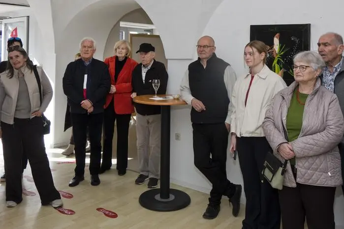 Ihre Liebe zur Kunst entdeckte Korbitsch während ihrer Ausbildung zur Goldschmiedin und Graveurin an der HTL Ferlach. 