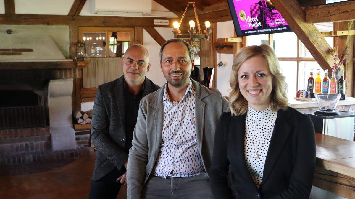 Inhaber Johann Reisinger und die beiden Geschäftsführer Günter Flicker und Vivien Kühnel