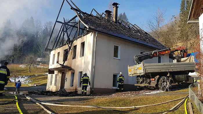 Durch den Brand wurde die Familie mit einem Schlag obdachlos