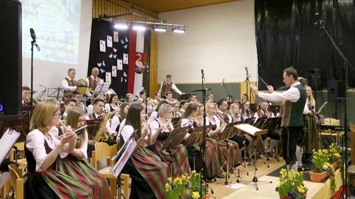 Bis auf den letzten Platz gefüllt war am Samstag und Sonntag der Turnsaal des Bildungszentrums Metnitz. 