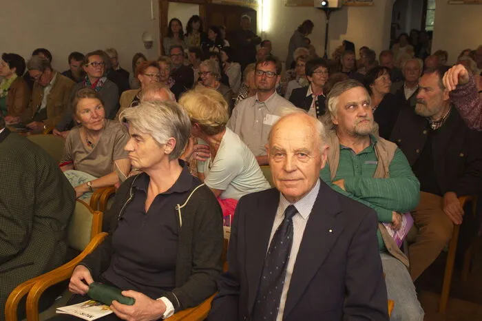 Mehr als 100 Personen waren gekommen, um den Geschichten aus 400 Jahre Schwarzenberg zu lauschen.