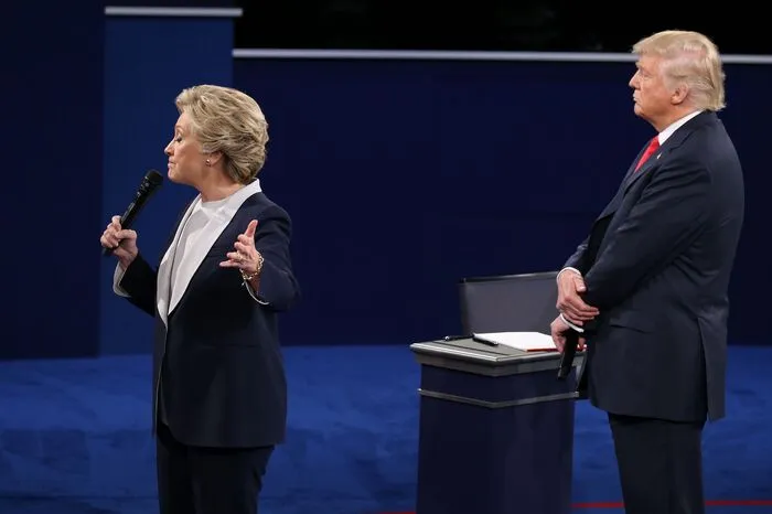"Donald kümmert sich immer um Donald." Clinton über Trump, bezogen auf dessen Pläne zur Steuerpolitik