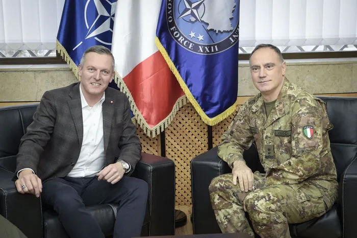 Der italienische KFOR-Kommandant Salvatore Cuoci drückte seine Zufriedenheit über die Leistung der österreichischen Soldaten aus.