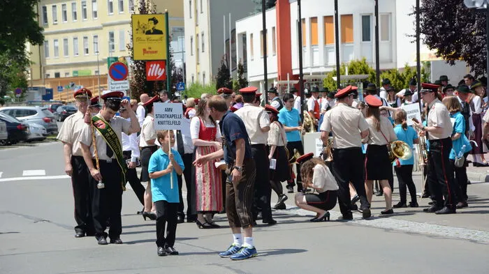 Ein ganzer Tag im Zeichen der Musik: Die Stadtkapelle Knittelfeld lud am Samstag, 9. Juli zum 140-Jahr-Fest und zum Bezirksmusikertreffen. Zehn Kapellen aus der Region sowie der Musikverein Liebenau und der Musikverein Ilz kamen ins Murtal und musizierten mit.