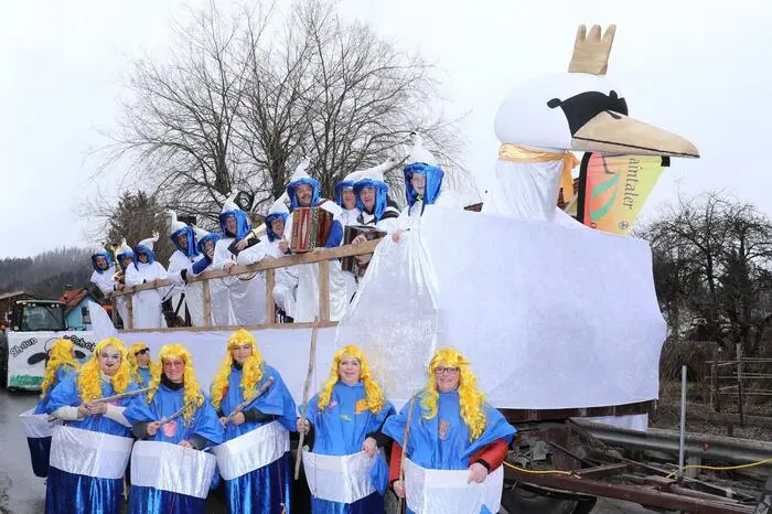 Klicken Sie sich durch den Trofaiacher Faschingsumzug!