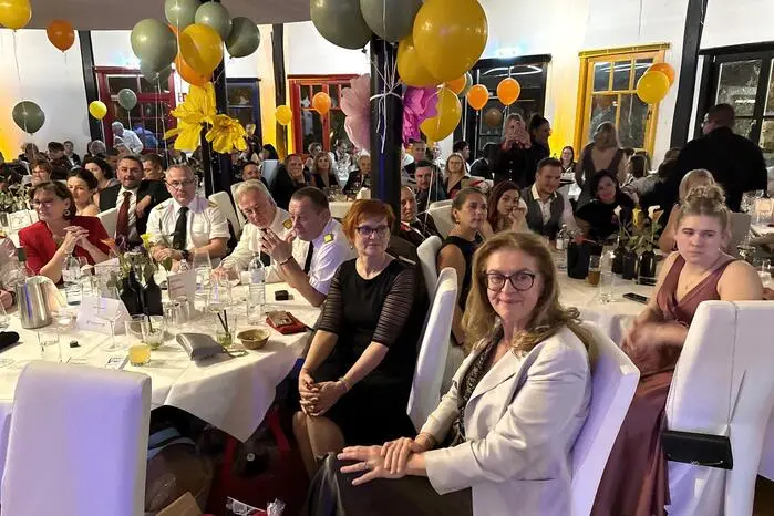 Wehrkommandant Josef Probst und Direktorin Melanie Franke freuten sich beim heurigen Ballhighlight wieder eine Vielzahl an Hotelgästen, Kameraden und Freunden des Hauses begrüßen zu dürfen. 