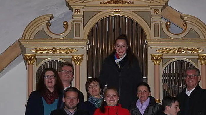 Hinten Margaretha Lexer, vorne v.l.n.r. Jutta Buchacher, Christian Lederer, Martin Warmuth, Vera Lamprecht, Simone Hohenwarter, Elisabeth Spieß, Paul Schwager und Stefan Lexer  