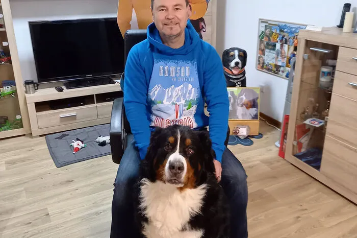 Und hier die beiden mit Hund Nemo 