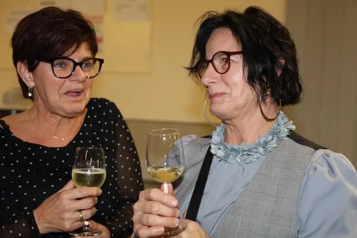 Besondere kulinarische Spezialitäten gab es bei der Weinkost, der Blaulichtbar und aus der Trendküche