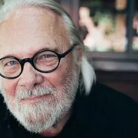 Gerhard Roth im Interview: "Ich bin immer neugierig darauf, was sich hinter dem Paravent „Wirklichkeit“ verbirgt."