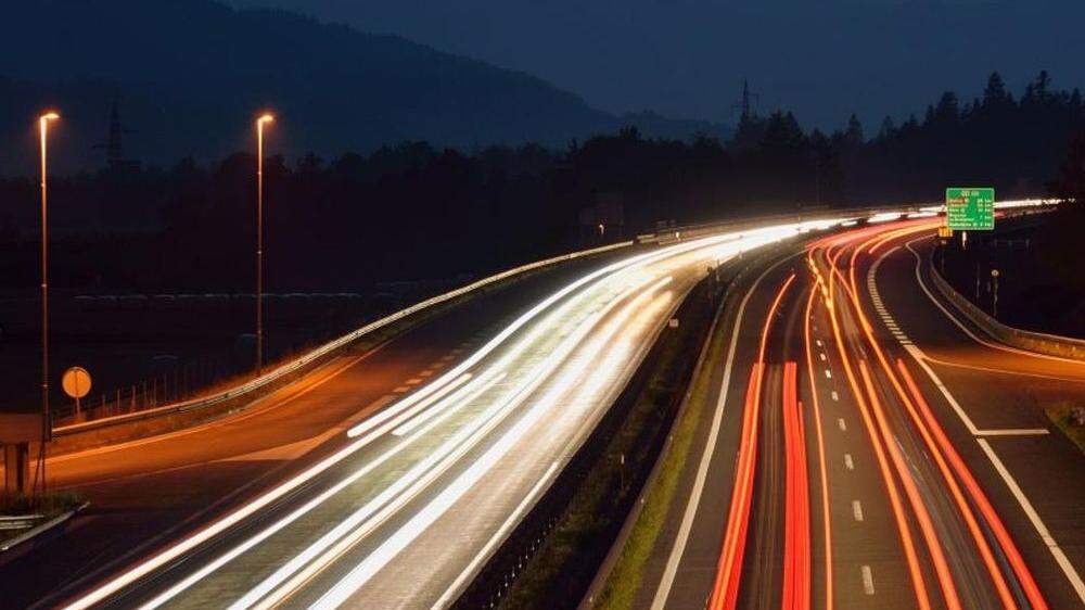 Slowenien spart bei Beleuchtung von Autobahnen und Schnellstraßen