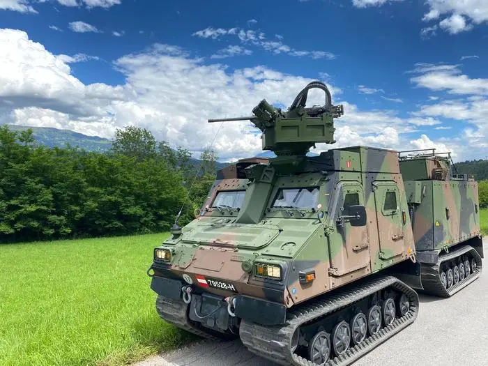 Dieses Universalgeländefahrzeug BvS10 „Hägglunds“ wird zum Einsatz kommen