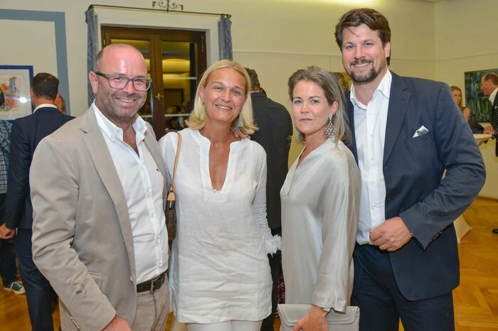 Unternehmer Hermann Regger mit Ehefrau Sandra sowie Claudia und Christoph Kulterer, Präsident der Industriellenvereinigung.