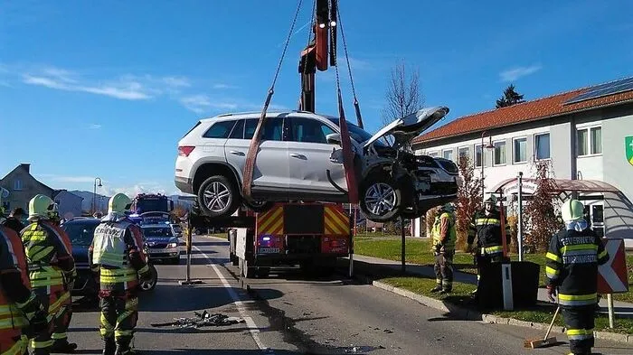 Die Fahrzeuge wurden abgeschleppt