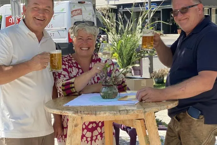 Natürlich durften auch die Durstlöscher nicht fehlen: Die Gäste konnten sich durch erlesene Weine aus der Steiermark kosten. 