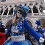 Viele Masken und Verkleidungen: der legendäre Karneval in Venedig