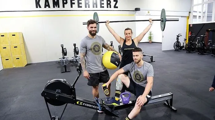Petrik (links) mit Trainern Lissy Stefaner und Manuel Trattnig