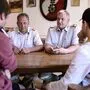 Bezirksfeuerwehrkommandant Friedrich Monai (links) mit Michael Obmann, stellvertretender Landesfeuerwehrarzt, im Gespräch mit Kameraden 