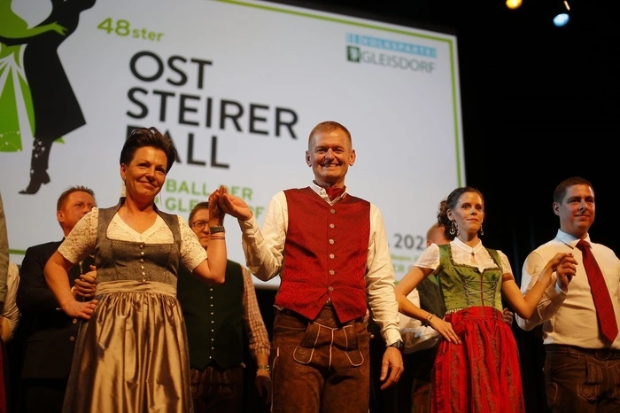 Beim 48. Oststeirerball wurde getanzt, gefeiert und gelacht.