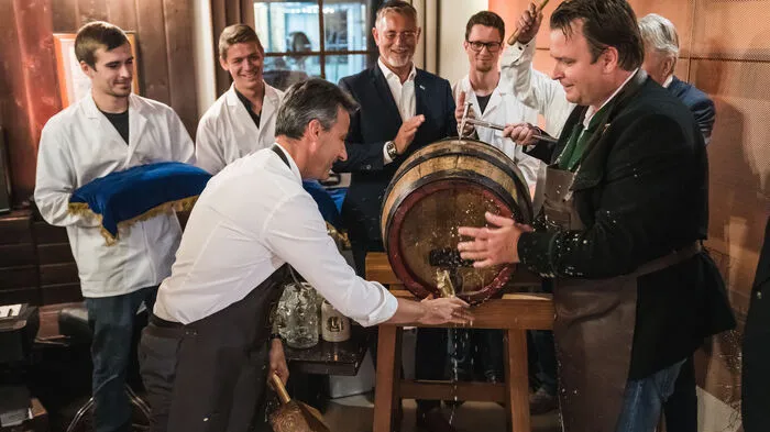 „Im Sommer konnte ich nicht feiern, weil in dieser Zeit niemand gekommen wäre“, scherzt Robert Grossauer, deswegen habe sich der Gastronom für einen Termin im September entschieden...