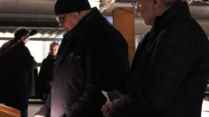 Die Gebete wurden von Stadtpfarrer Bruder Wolfgang Gracher und dem evangelischen Pfarrer Martin Müller durchgeführt.